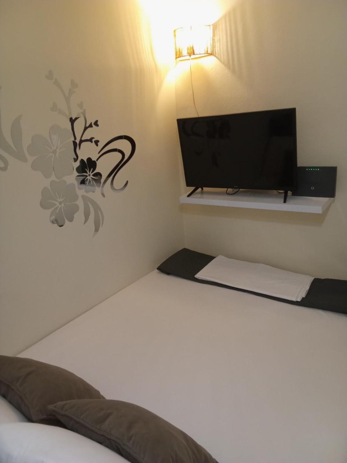 Mario's 14 * Corfu (city)